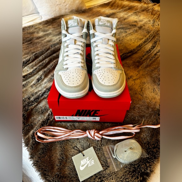 Jordan 1 Retro High ‘Seafoam’ size 6.5 - Picture 2 of 4